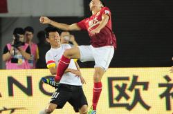 爱游戏网页版-本季足球场上精彩继续，球员技术提升明显的简单介绍