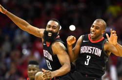 爱游戏在线-魔术鏖战雷霆，保罗带队取胜