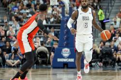 爱游戏体育-塞尔维亚男篮鏖战日本男篮，库里制霸全场的简单介绍