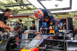 爱游戏娱乐-阿斯顿马丁碾压哈斯车队，阿隆索刷新纪录