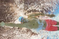 爱游戏中国-世界杯之夜，库尔图瓦连续得分拉开差距