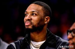 爱游戏APP-开拓者主场惨败，利拉德表现失常遭批评