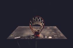 爱游戏大厅-当足球撞上F1，金玟哉的赛道接管与葡萄牙的几内亚走廊