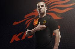 爱游戏娱乐-跨界传奇，尼克斯击败广东队，小贾伦欧冠半决赛上演王者接管