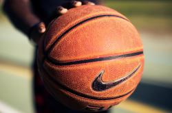 AYX体育赛事-突尼斯强势拿下尤文，劳塔罗成为关键先生，一场改写历史的胜利