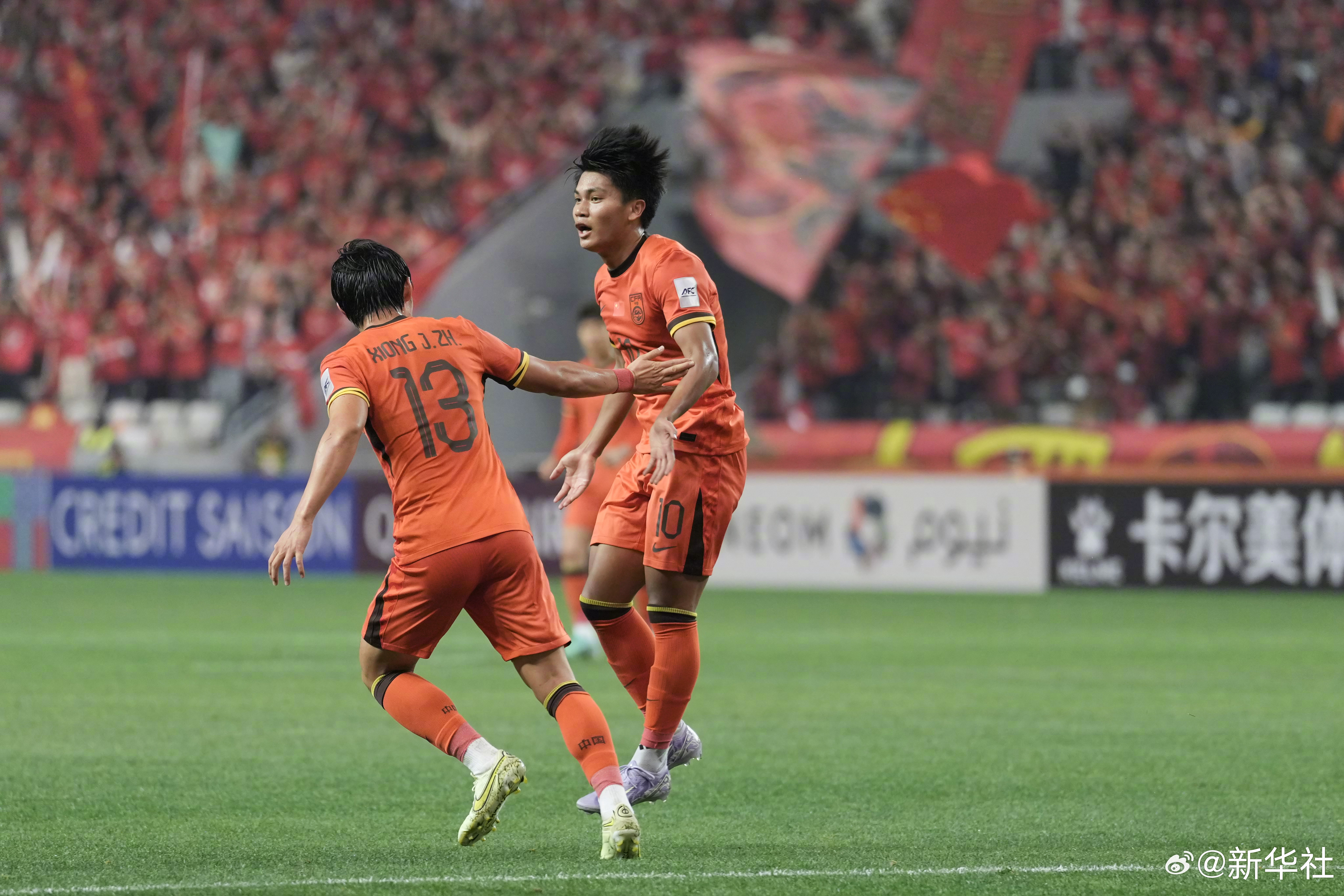 关于青岛队和深圳队的较量成为焦点的信息