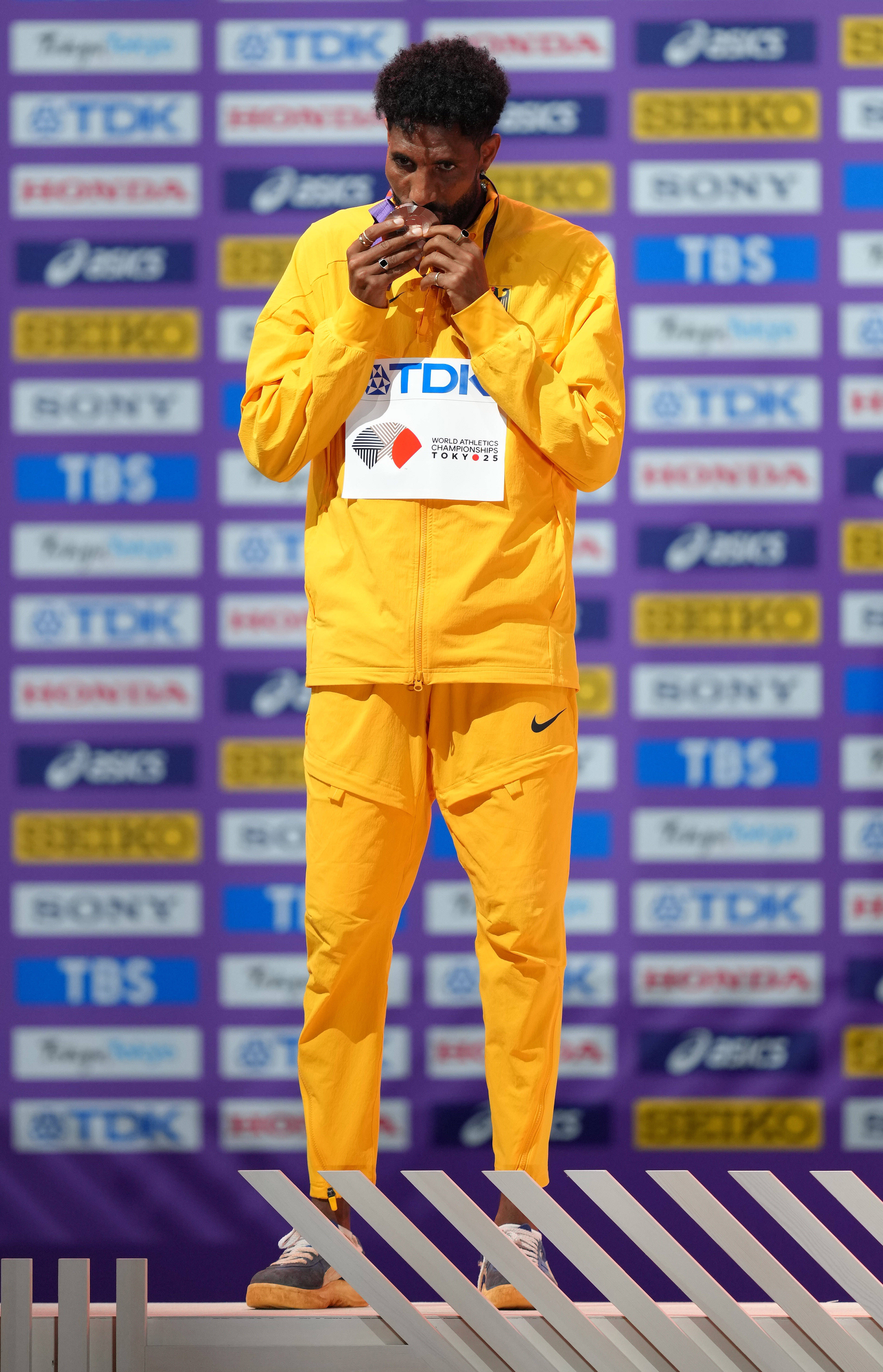 德国田径选手速度惊人，轻取冠军