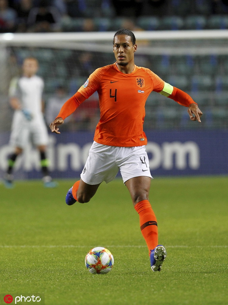 包含荷兰力克爱沙尼亚，豪取三分晋级的词条