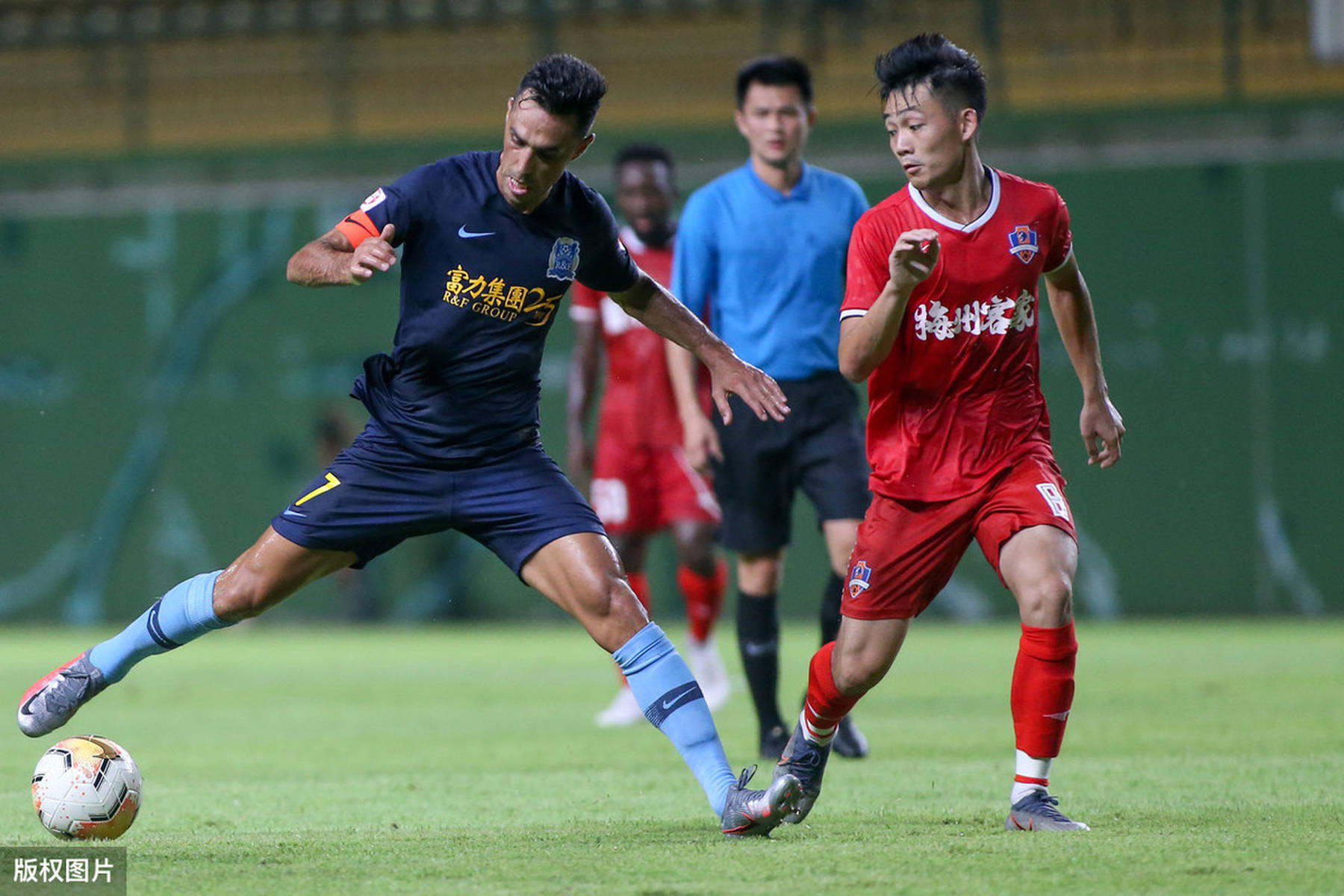 包含富力战胜对手，球队保持连胜状态的词条