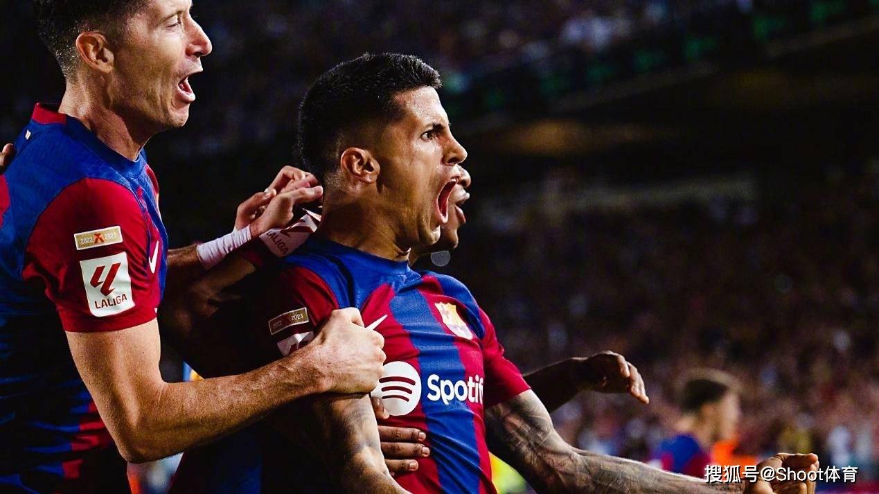 包含激情四射！塞维利亚主场战胜埃瓦尔的词条