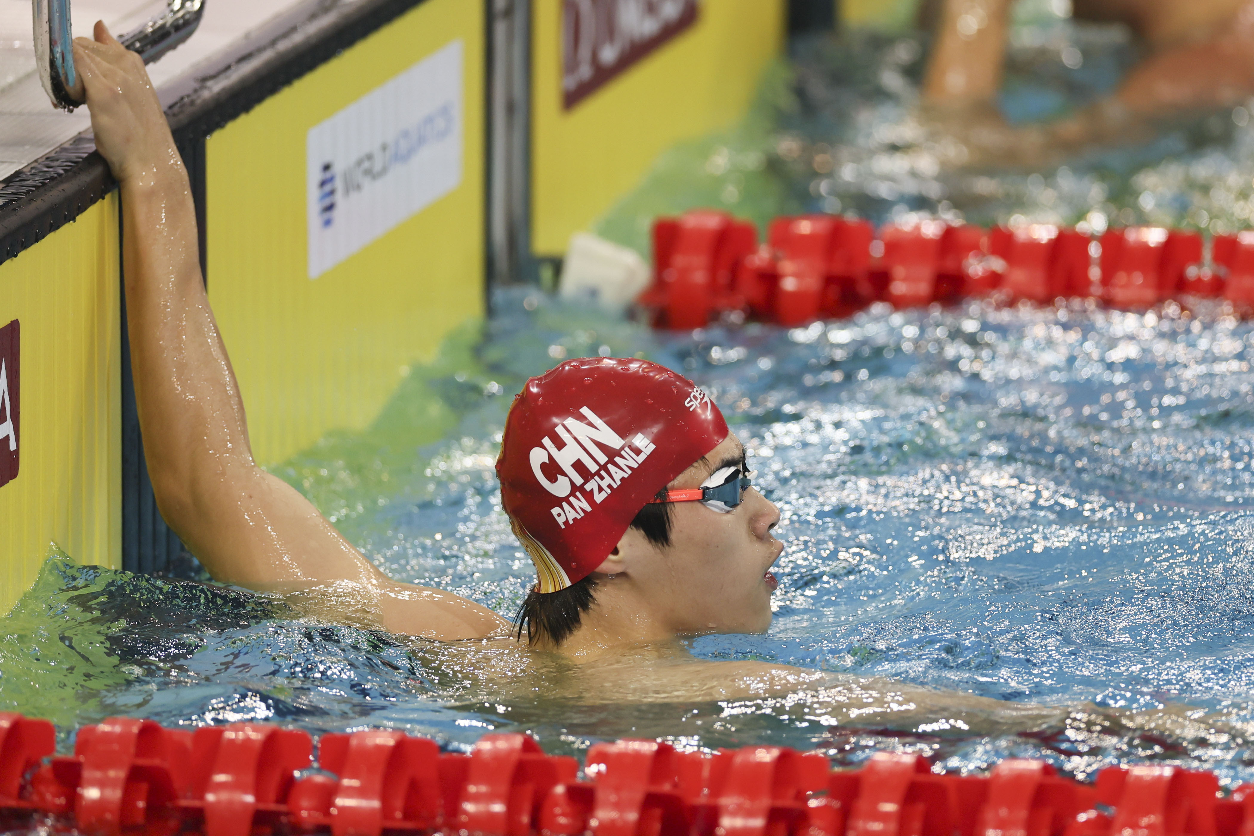 加拿大游泳选手在自由泳比赛中成功卫冕 加拿大游泳选手在自由泳比赛中成功卫冕