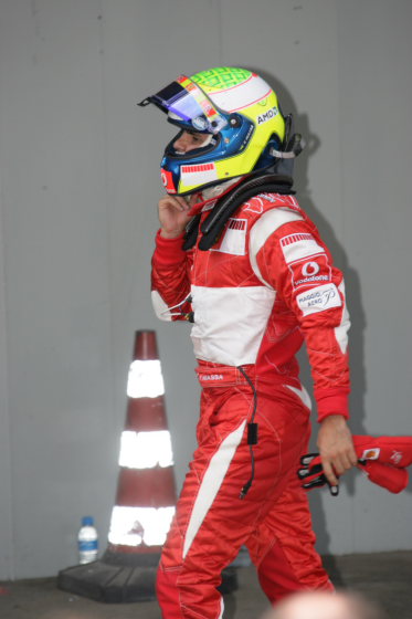 法拉利绝杀梅赛德斯,阿隆索带队取胜 法拉利绝杀梅赛德斯,阿隆索带队取胜