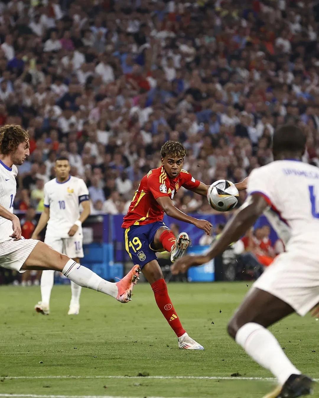 关于塞尔维亚豪取胜利,成功晋级欧洲杯预选赛决赛的信息 关于塞尔维亚豪取胜利,成功晋级欧洲杯预选赛决赛的信息