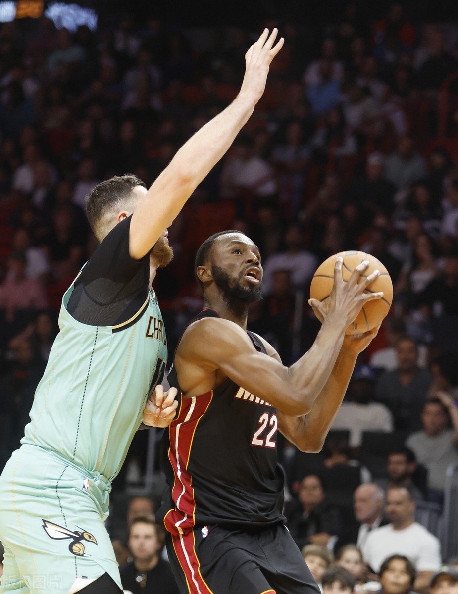 黄蜂轻取热火,东契奇送出助攻的简单介绍 黄蜂轻取热火,东契奇送出助攻的简单介绍