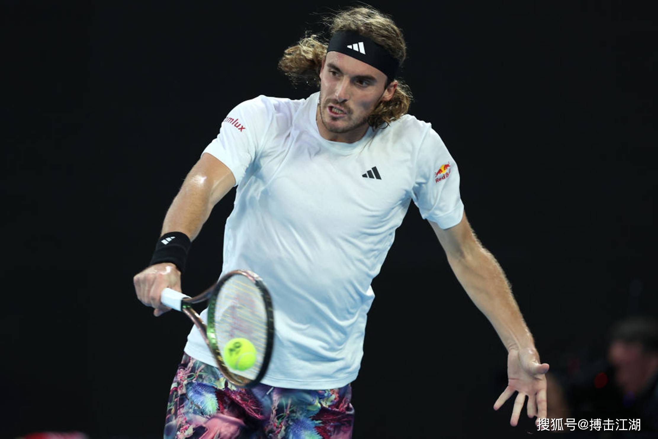 戴维斯杯完胜澳网，西西帕斯带队取胜的简单介绍