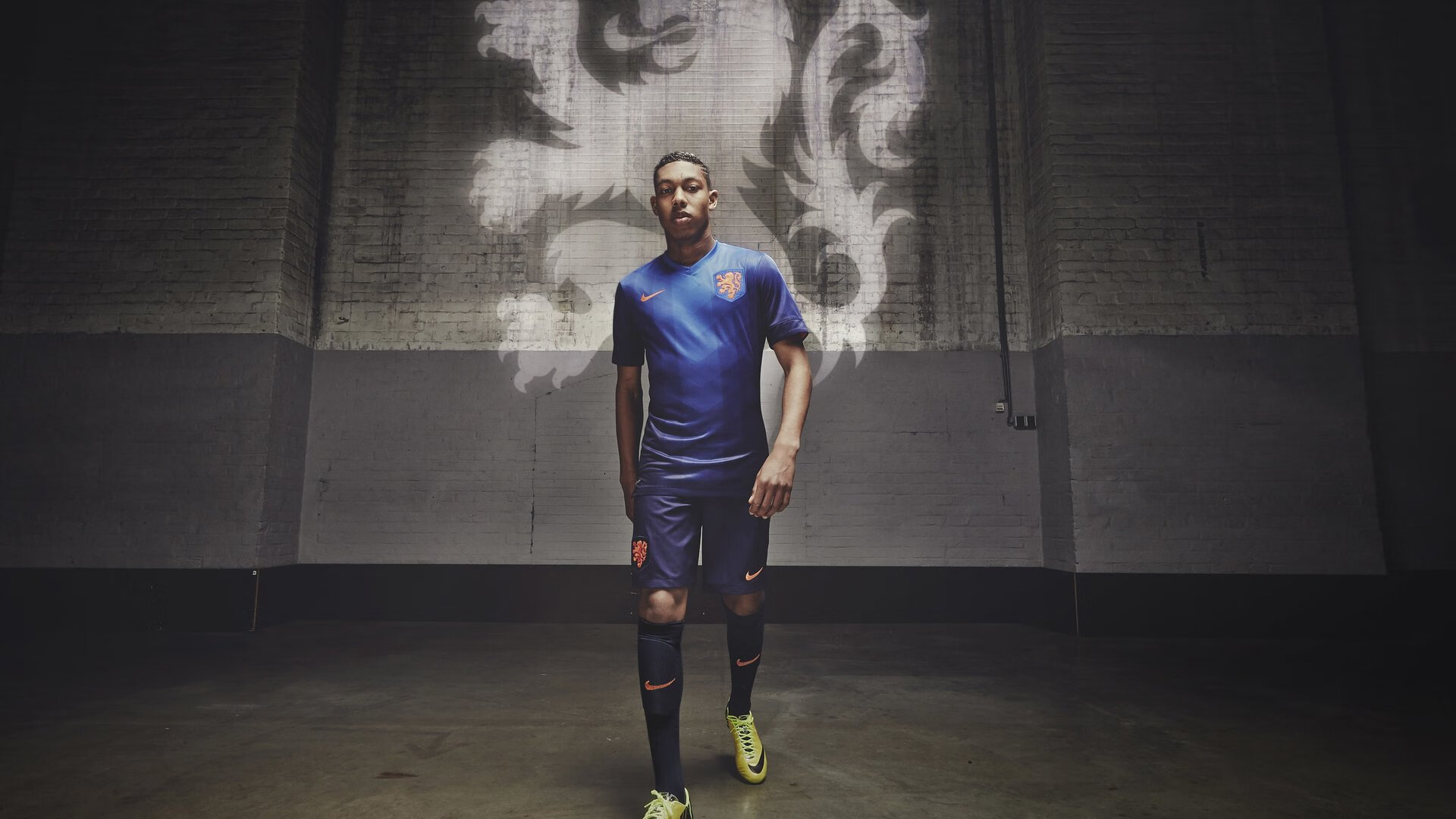 塞恩斯状态火热,威廉姆斯力克红牛,一场颠覆F1格局的经典战役